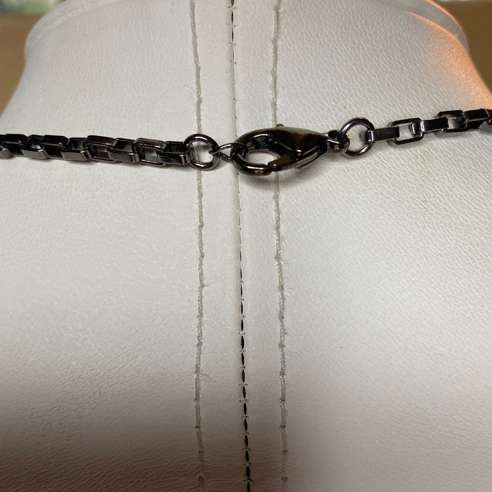 10/$10 Hematite and Crystal Accent necklace - Picture 4 of 4